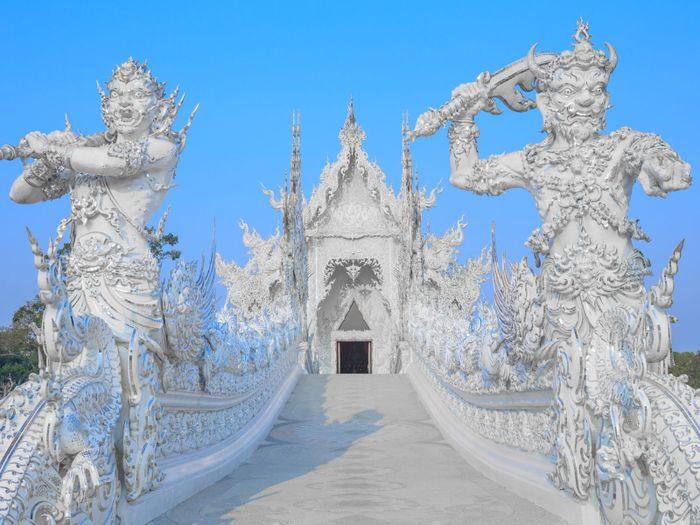Chiang Rai - White temple2