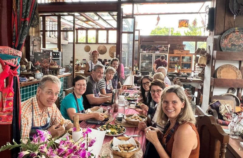 food cooking class eat together thailand